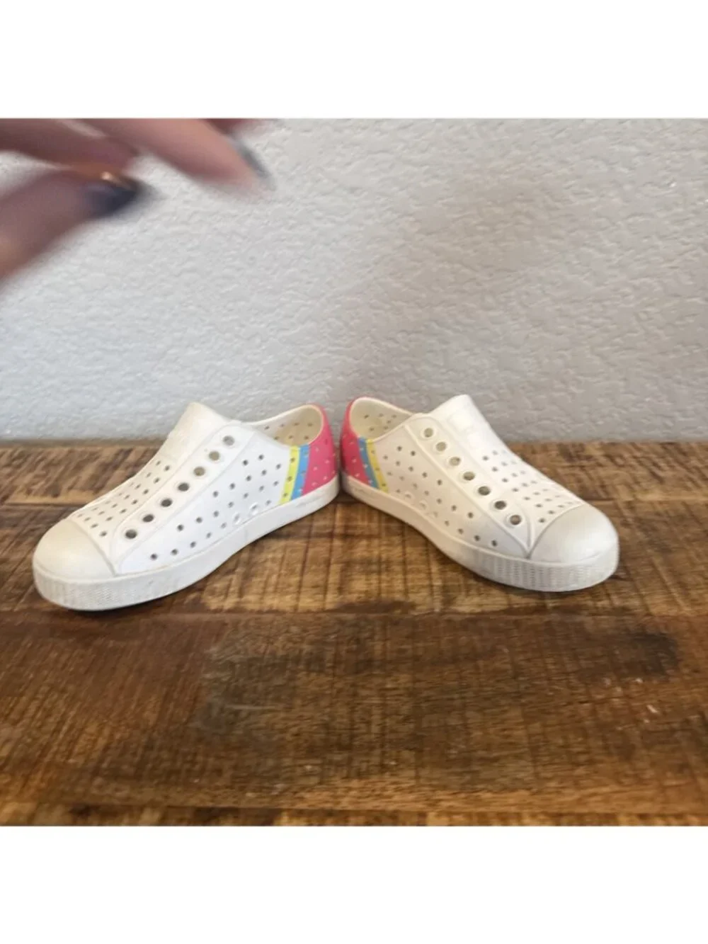 NATIVE Jefferson Toddler Size C10 Boxfish Slip On Play Rubber Shoes - White Pink